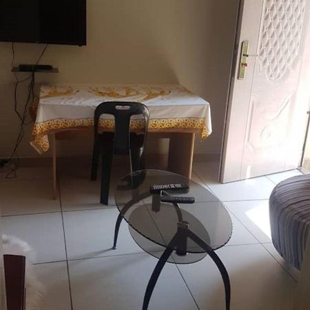 Carlcyn Homestay Gaborone Exterior foto